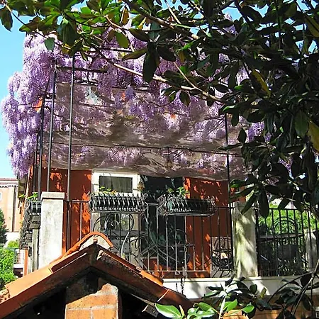 לינה וארוחת בוקר Ca' San Rocco 4*